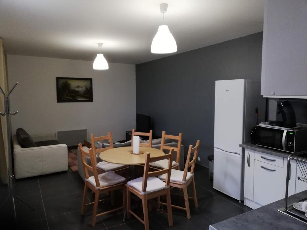 Maison Duplex & Appartement Sur Cour La Ferté-Gaucher Buitenkant foto